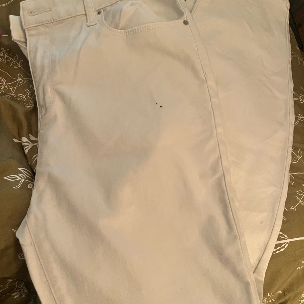 Women’s White Pants